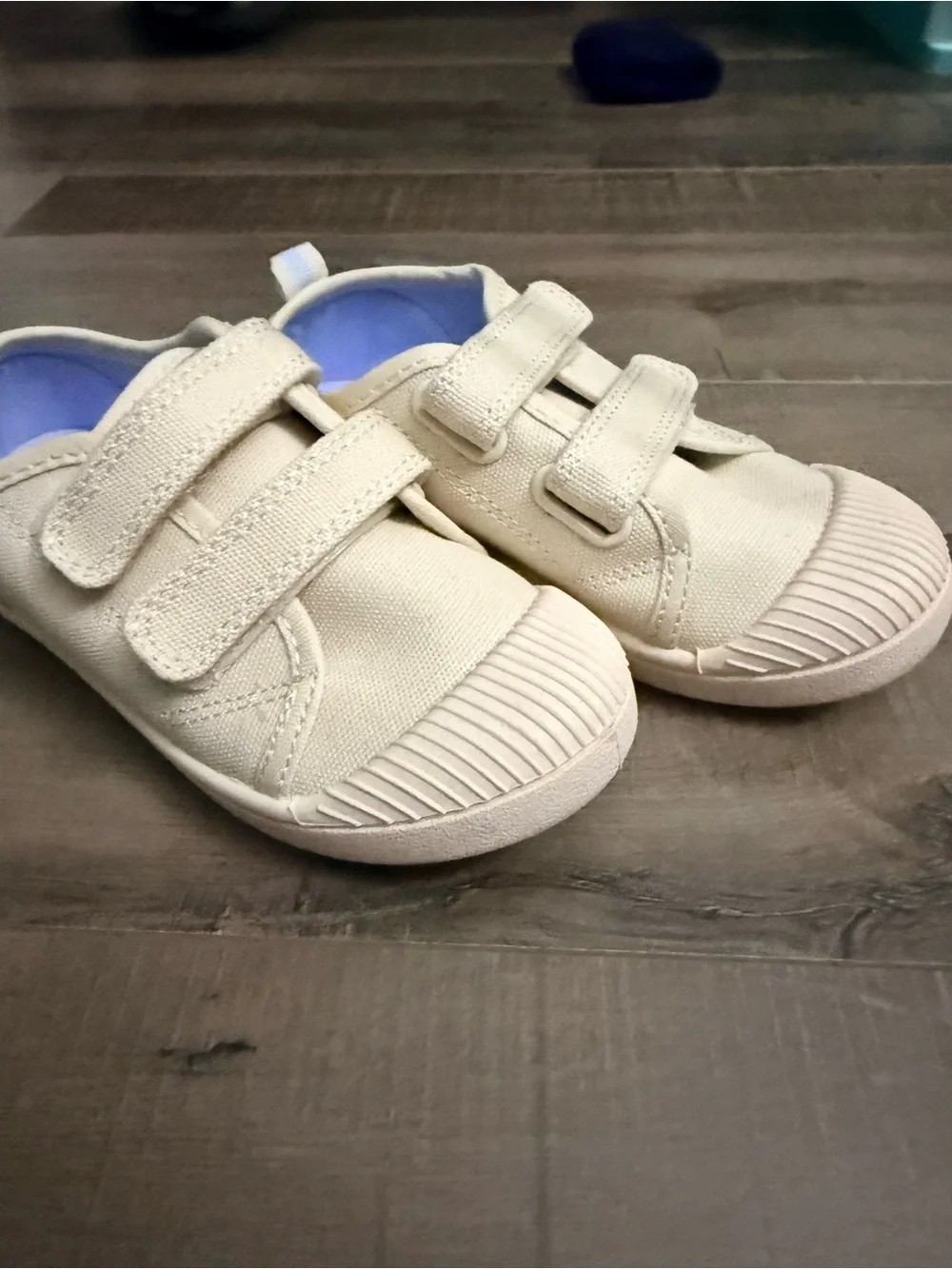 Cat & Jack Cream Canvas Hook-and-Loop Toddler Sneakers